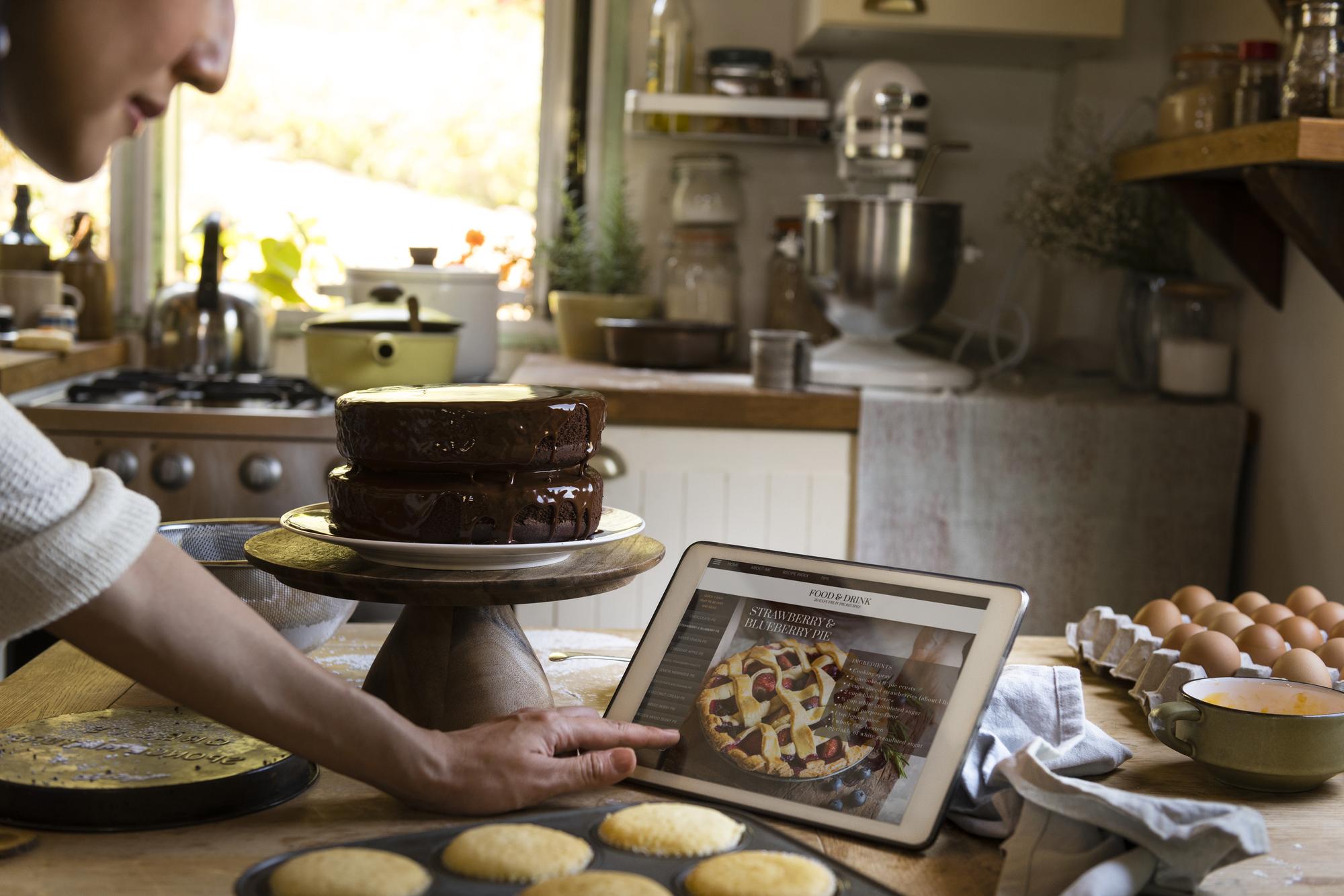 Baking session with neat pastries